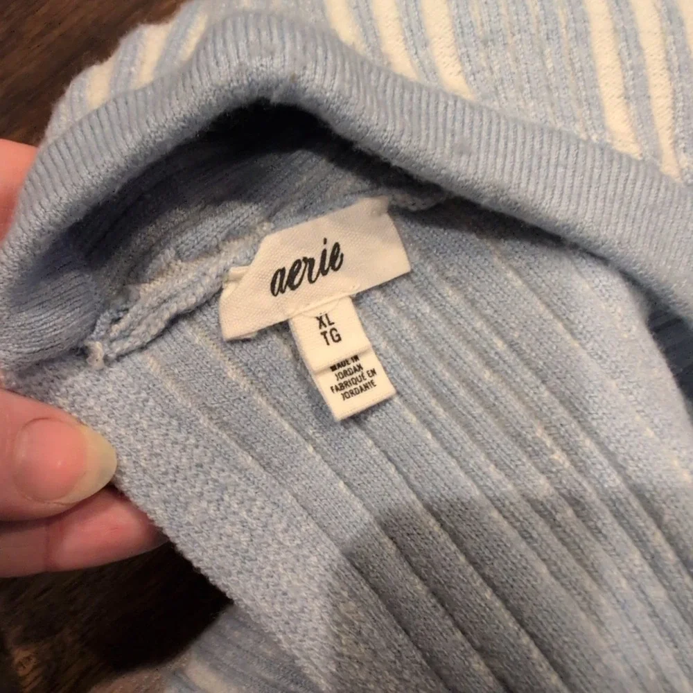 Aerie Off Shoulder Striped Cropped Sweater Top Women's XL Blue White Stretch - Picture 2 of 5